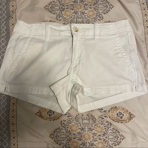 American Eagle shorts! 🤍